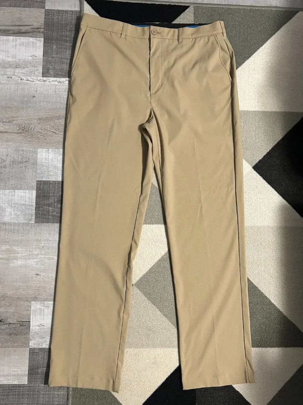Roundtree & Yorke Men's Performance Chino Golf Pants Men's 40X36 (Actual 40X35)